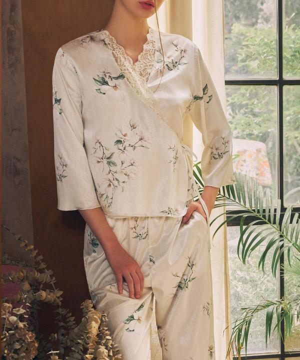 Light Petal フラワープリントナイトウェア